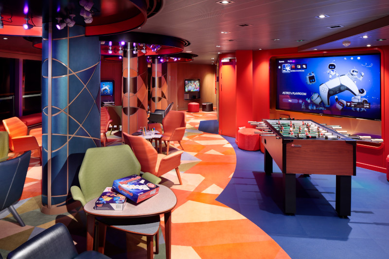 Club HAL - Teens - Deck 10 Midship Starboard
Rotterdam - Holland America Line