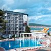 Platinum Hotel לא לשימוש - מבט לחוף עם המתקנים